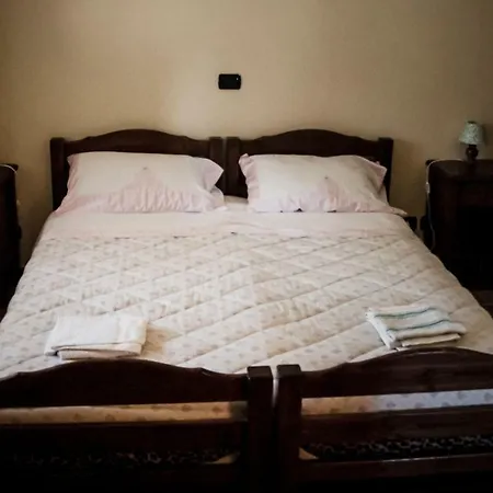 La Degli Elfi Bed & Breakfast *